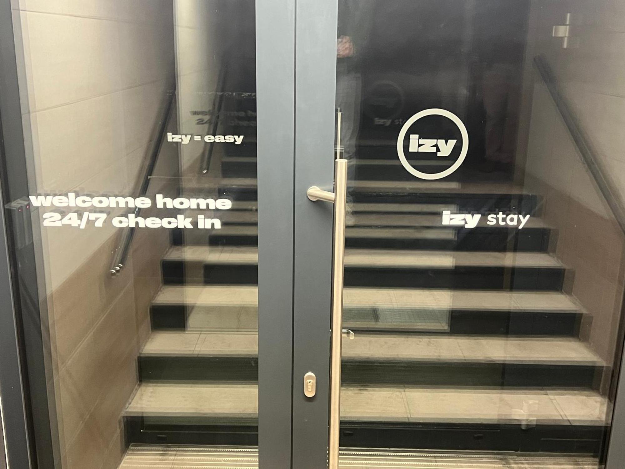 Izy Stay Hostel Bratislava Exteriér fotografie